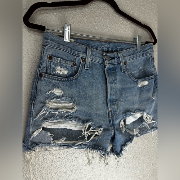 Levi's Premium 501 Button Fly W26 Light Blue Women Jean Shorts Frayed Distressed - Picture 3 of 8